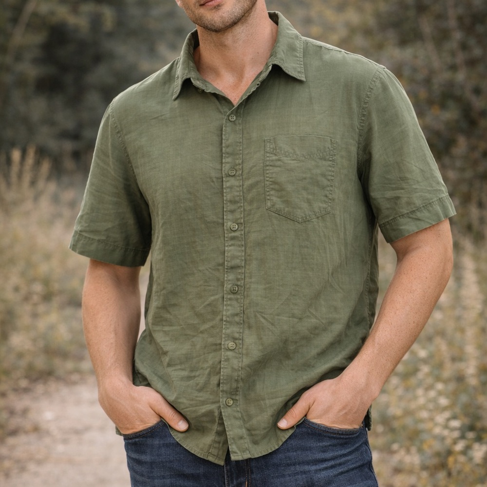 Mountain Hardwear MENS Short Sleeve Cotton Blend Button Front Shirt Green Medium